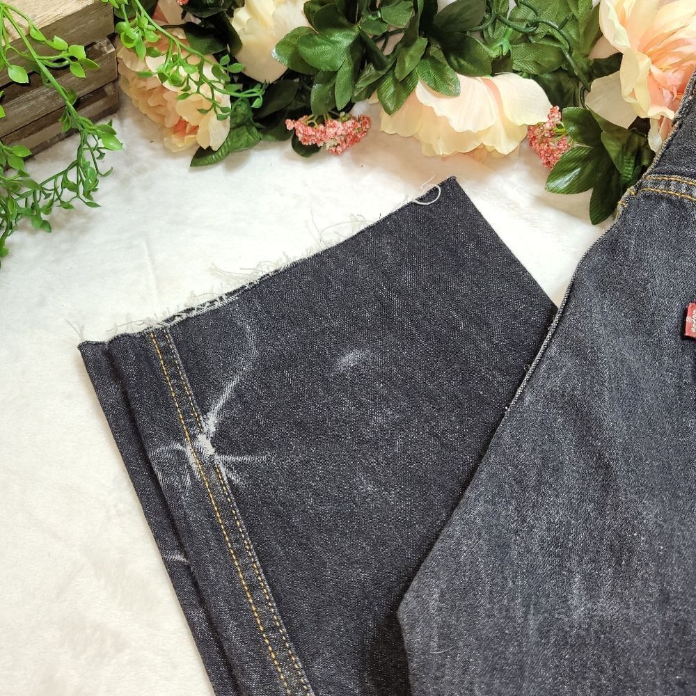 Authentic Levi's Re/ Done High Rise Cut Off Jean - Picture 9 of 11